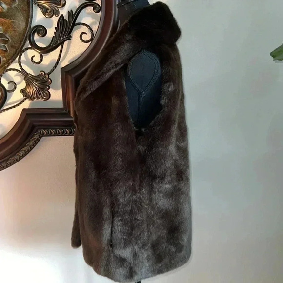 Donna Slayer’s Fabulous Furs Women’s 100% Faux Brown Mink Fur Vest Size … - Picture 8 of 14